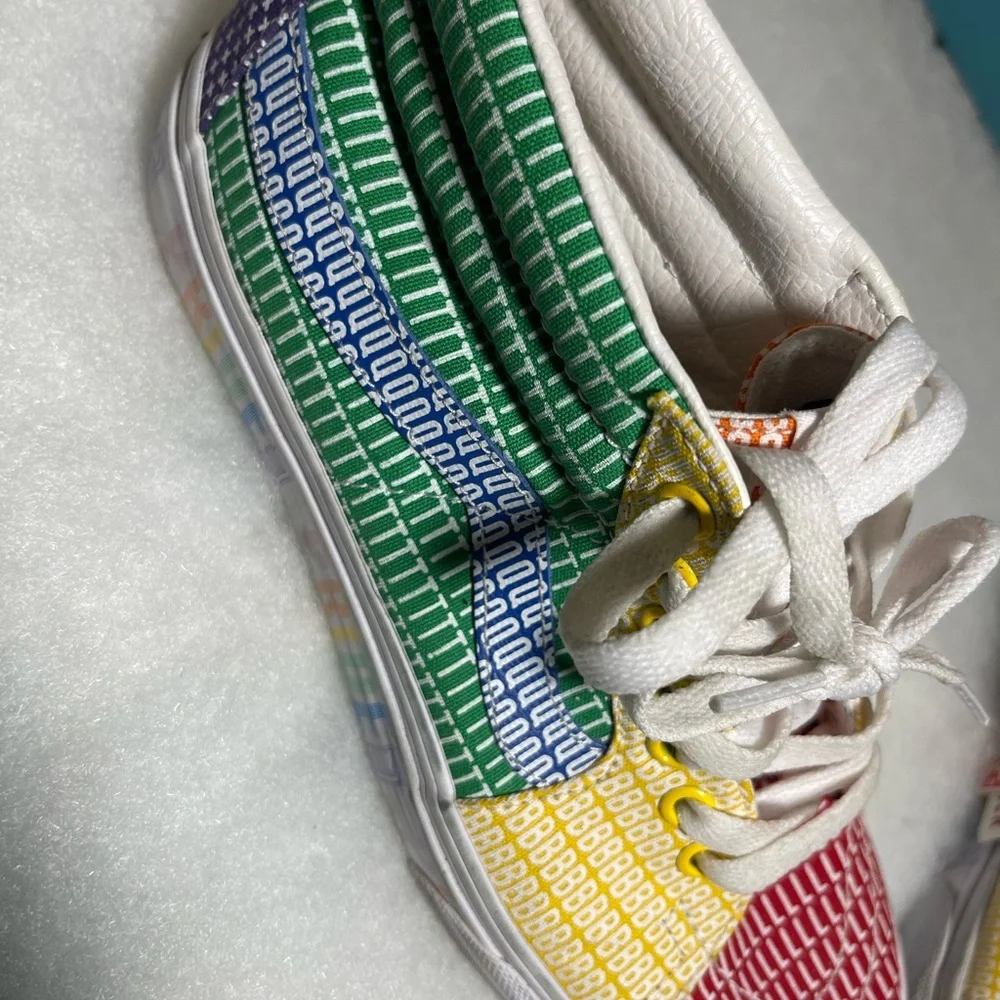 Vans - Picture 2 of 5